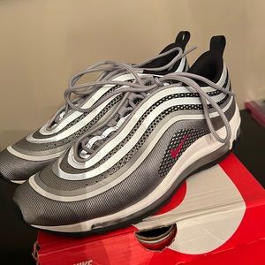 Air Max 97 silver with reflective stitching.  Men’s 9.  100 Authentic. MINT